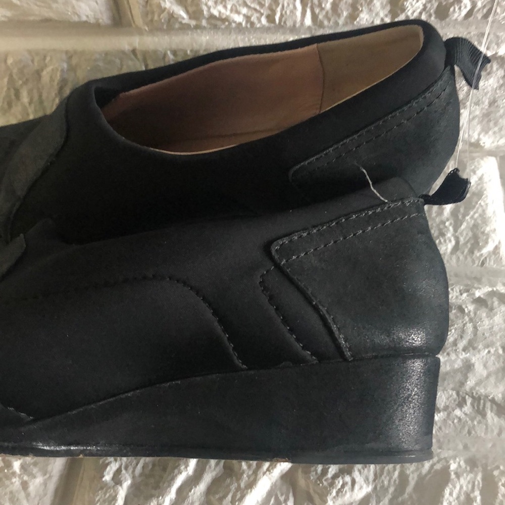Taryn Rose scuba & leather shoes - Picture 8 of 8